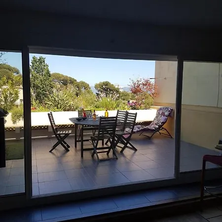 Au Calme Et Vue